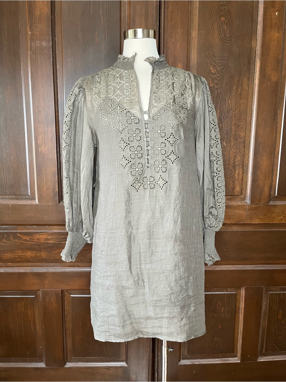 Banana Republic Sheer Embroidered Shift Dress Olive Long Sleeve Size S NWOT